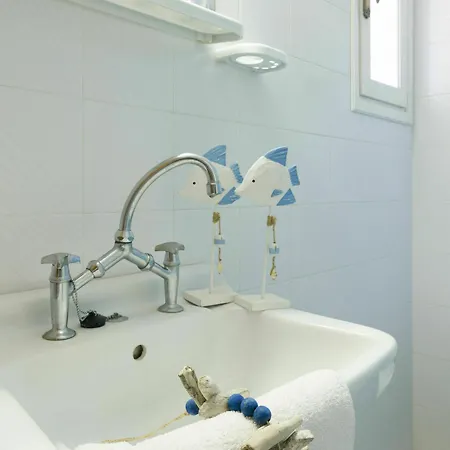 Aglaia And Hotel 3*